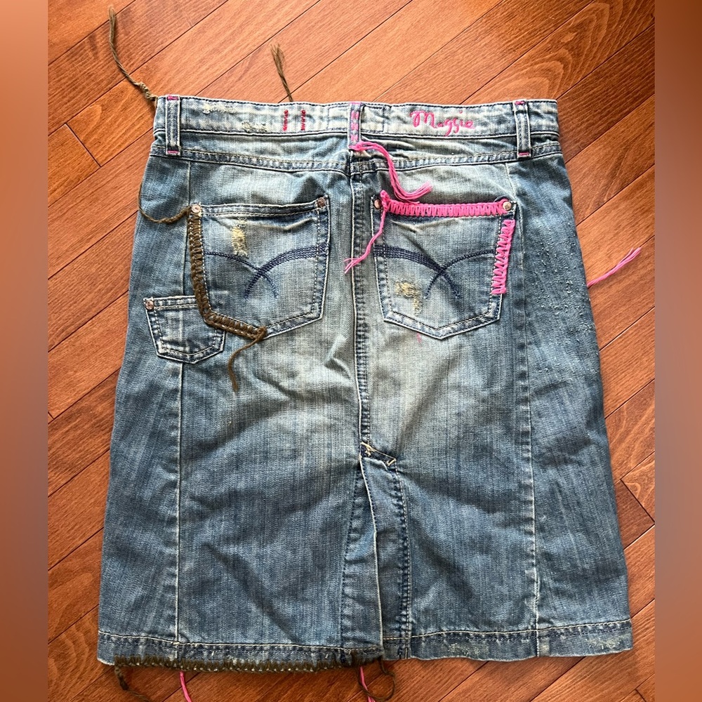 Vintage denim skirt - Picture 2 of 3